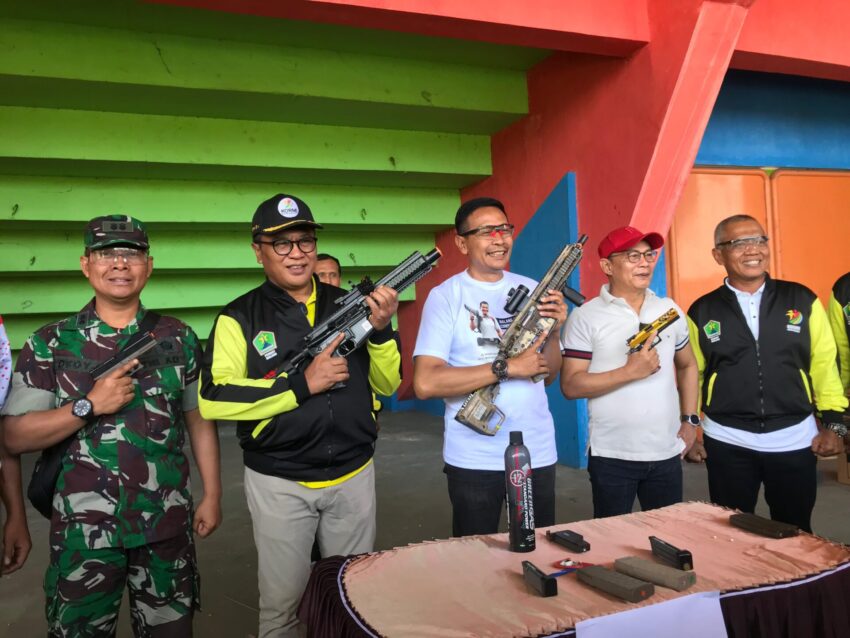 Bung Edi dan PJ - siap duel air softgun 1