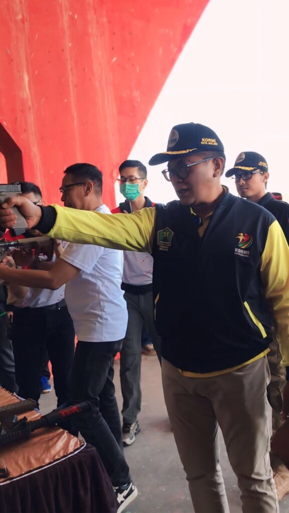 Bung Edi dan PJ - siap duel air softgun 4